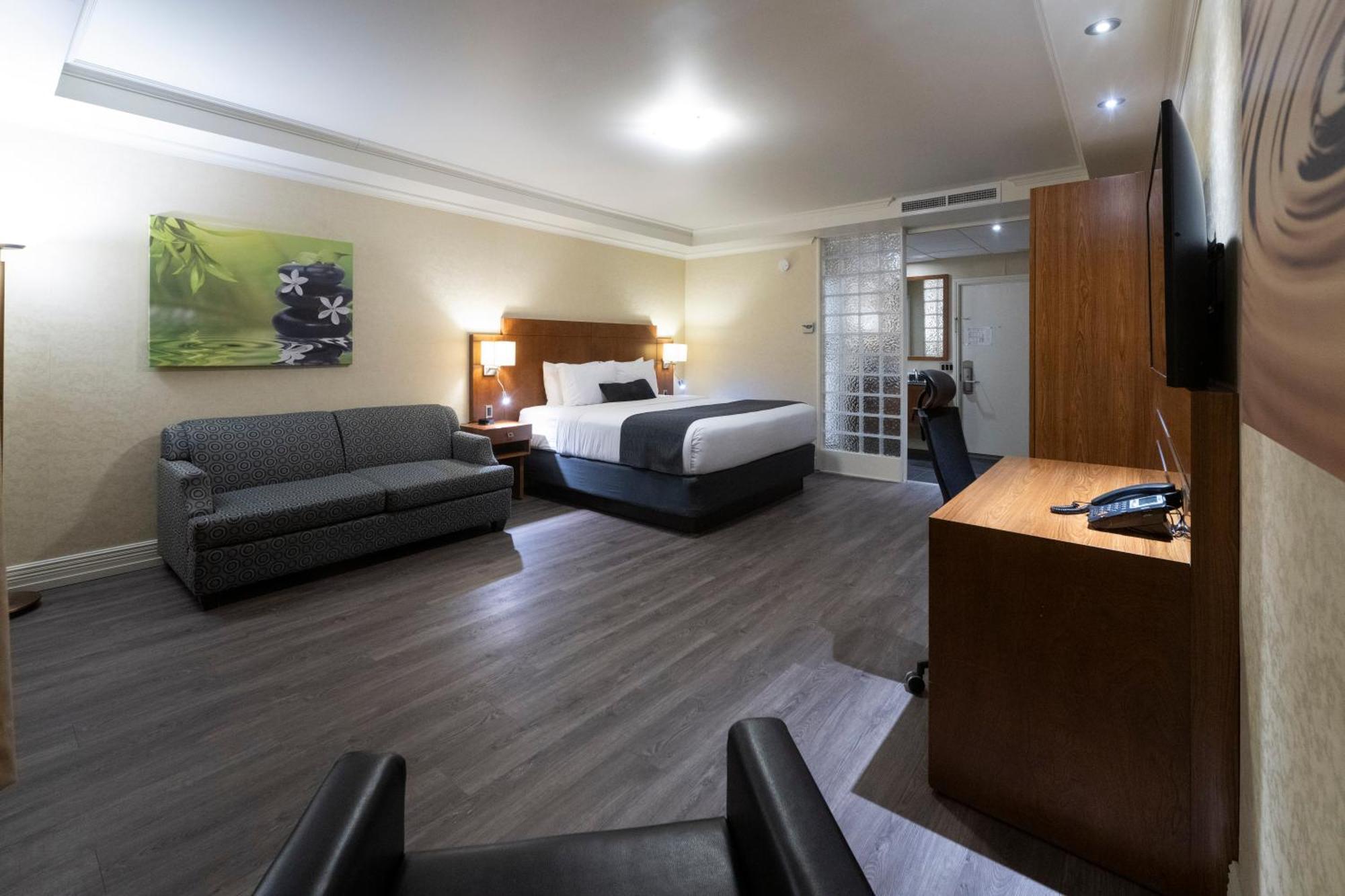 Hotel & Le Dauphin Drummondville
