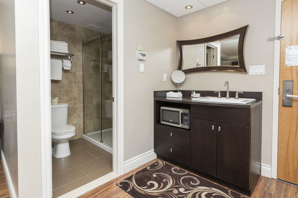 & Le Dauphin 4* Drummondville